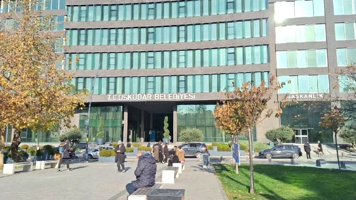 Üsküdar Belediyesi'nde İskân Operasyonu: 9 Kişi Tutuklandı Üsküdar Belediyesi'nde İskân Operasyonu: 9 Kişi Tutuklandı