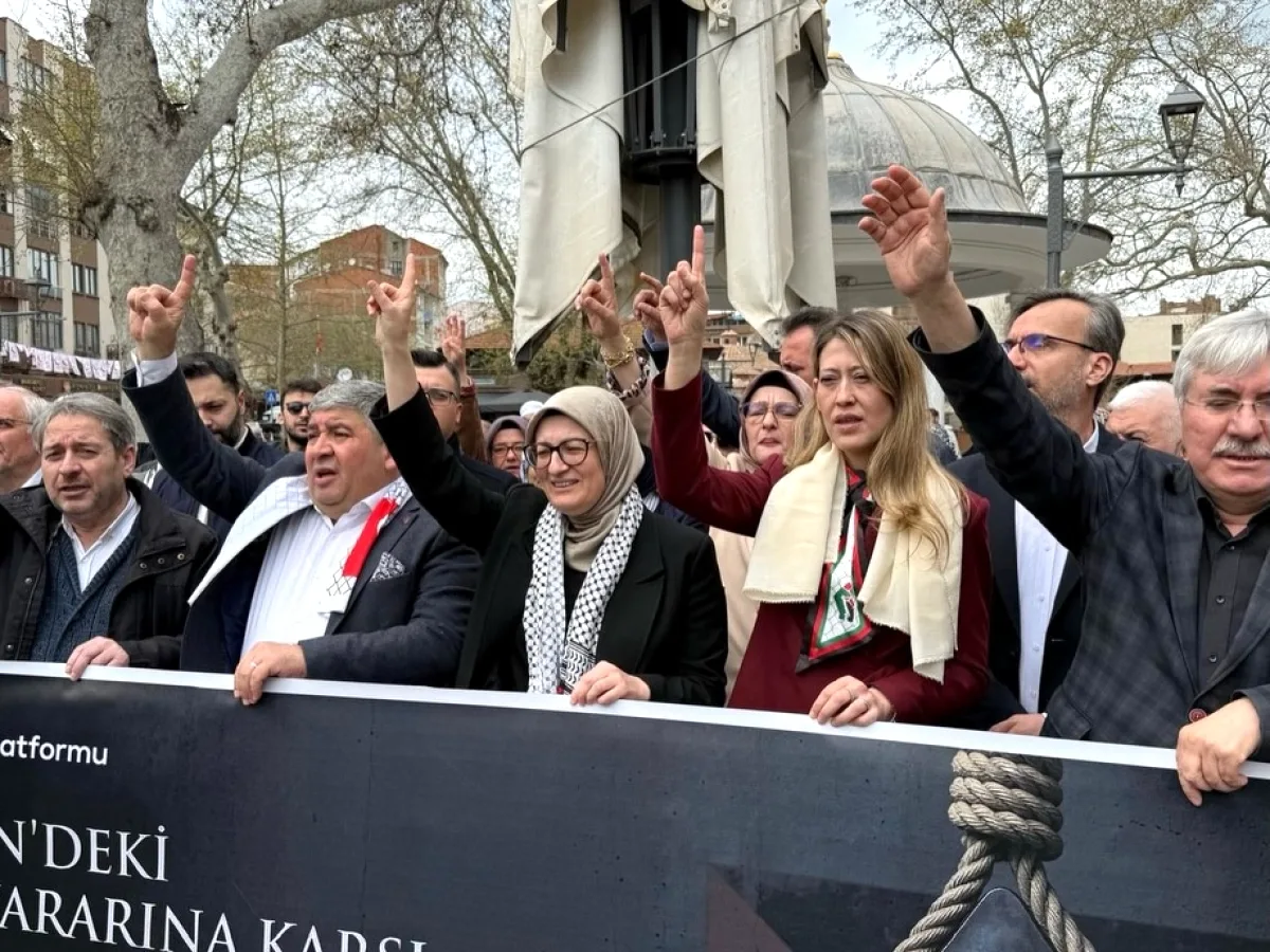 Balıkesir'de Filistin'e Destek: 81 İlde Eş Zamanlı Basın Açıklaması Balıkesir'de Filistin'e Destek: 81 İlde Eş Zamanlı Basın Açıklaması