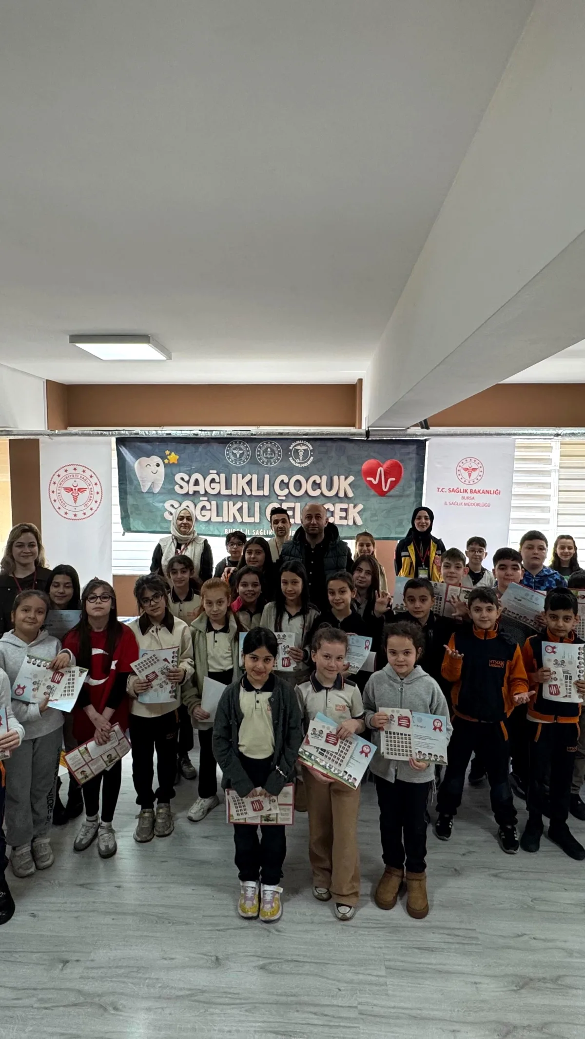 Bursa'da Minik Sağlık Elçileri Sertifikalarını Aldı Bursa'da Minik Sağlık Elçileri Sertifikalarını Aldı