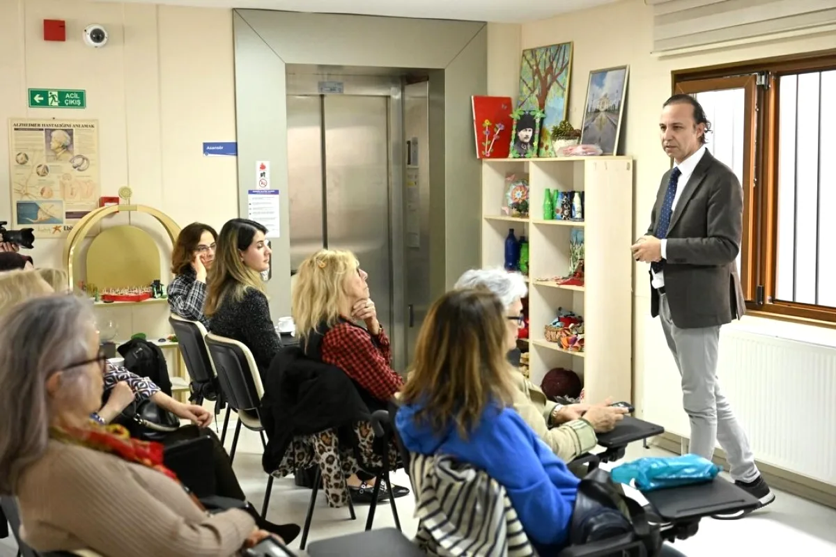 Şişli'de Alzheimer ve Parkinson Semineri: Gündüz Bakımevi'nde Farkındalık Şişli'de Alzheimer ve Parkinson Semineri: Gündüz Bakımevi'nde Farkındalık
