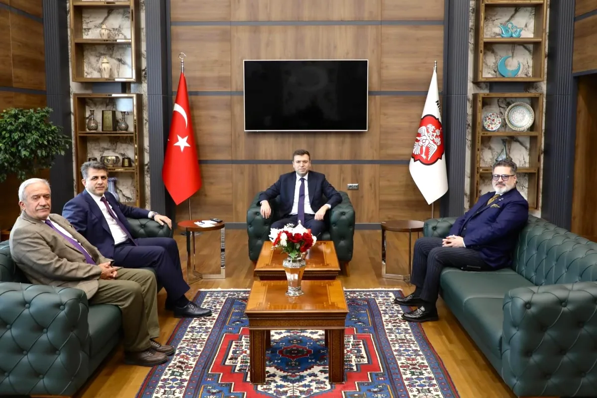 AK Parti Bağcılar İlçe Başkanı, Yeni Niğde Valisi Nedim Akmeşe'yi Ziyaret Etti AK Parti Bağcılar İlçe Başkanı, Yeni Niğde Valisi Nedim Akmeşe'yi Ziyaret Etti