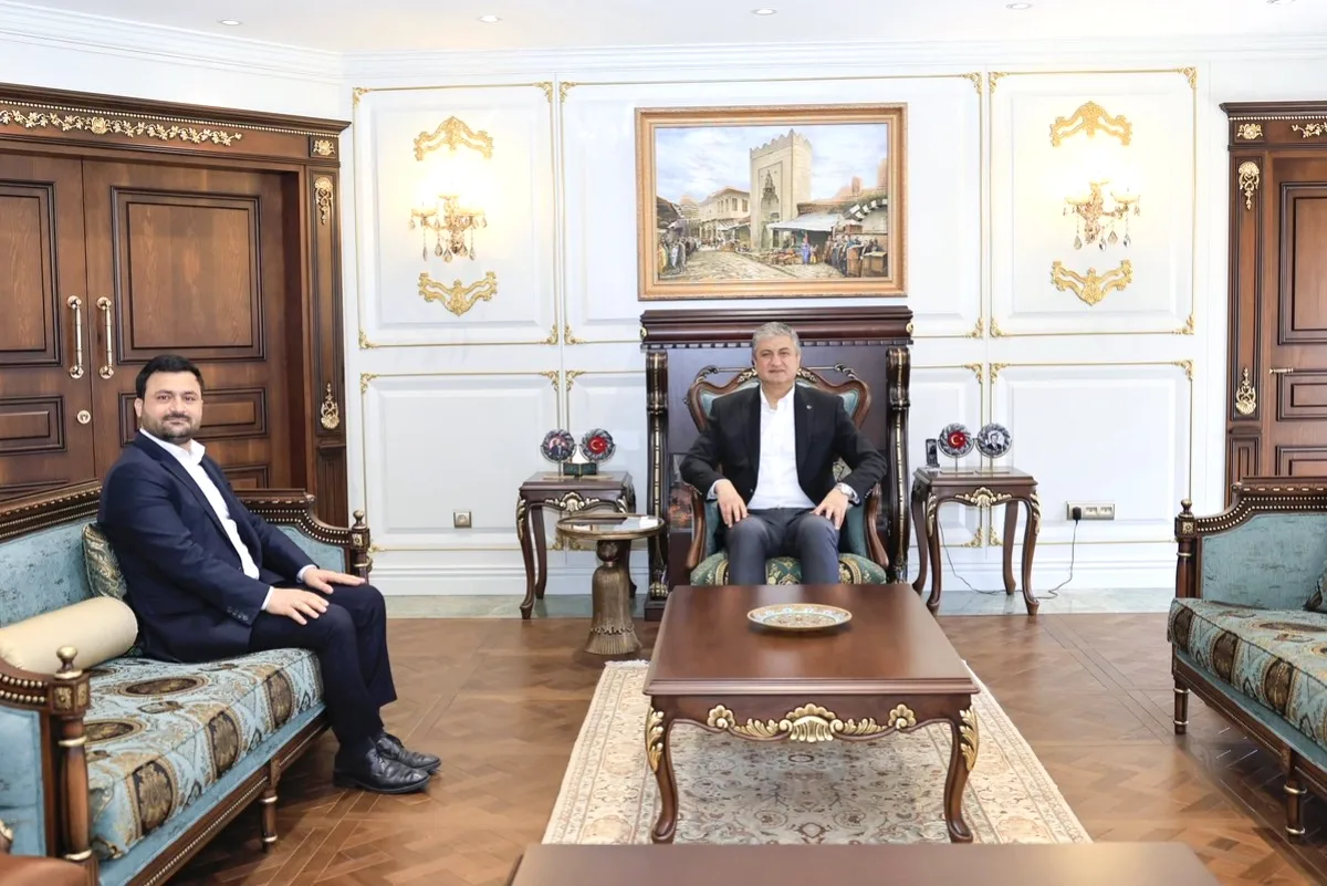 Adana Valisi Yavuz'a Siyasi Parti ve İş Dünyasından Yoğun Ziyaret Adana Valisi Yavuz'a Siyasi Parti ve İş Dünyasından Yoğun Ziyaret