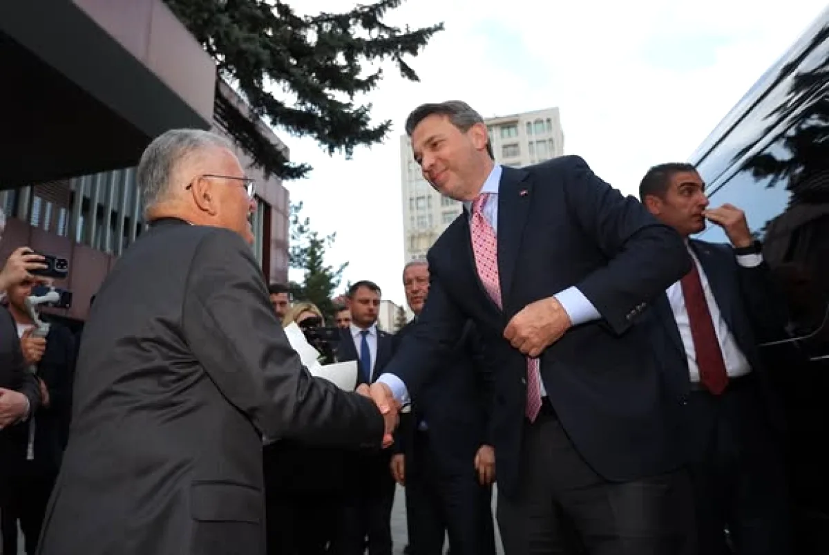 Enerji ve Tabii Kaynaklar Bakanı Kayseri'de Enerji ve Tabii Kaynaklar Bakanı Kayseri'de