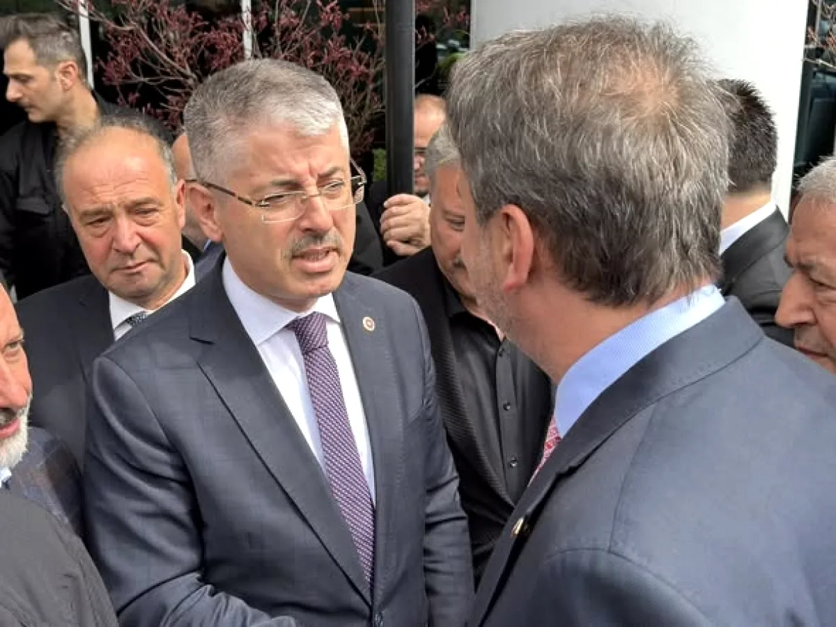 Kayseri'de Strateji Kampı: Çopuroğlu Moderatör Olarak Görev Aldı Kayseri'de Strateji Kampı: Çopuroğlu Moderatör Olarak Görev Aldı