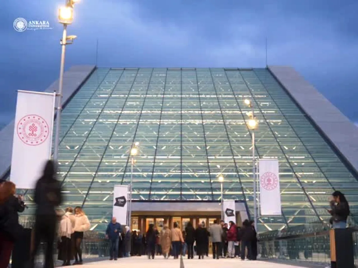 Ankara Üniversitesi'nin 80. Yılı CSO Konseriyle Kutlandı Ankara Üniversitesi'nin 80. Yılı CSO Konseriyle Kutlandı