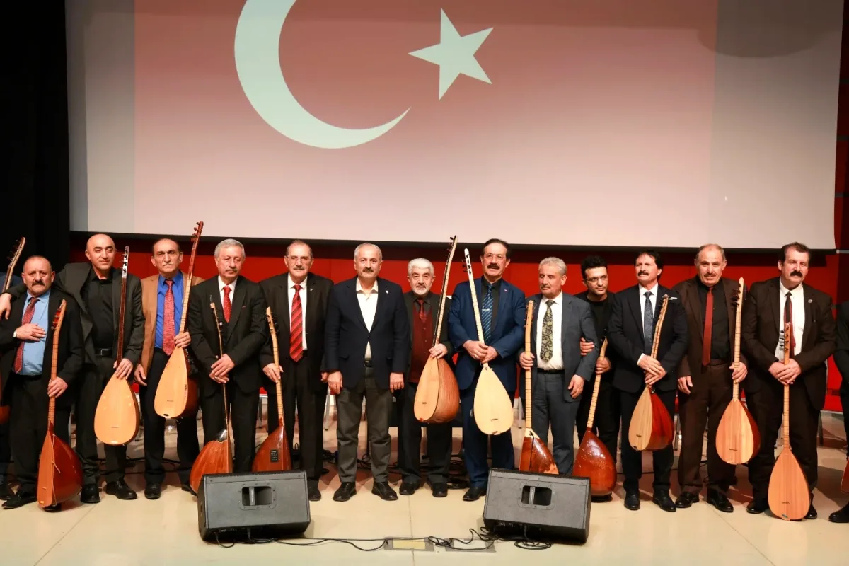 Gebze'de Aşıklar Gecesi ile Kültürel Miras Yaşatıldı Gebze'de Aşıklar Gecesi ile Kültürel Miras Yaşatıldı