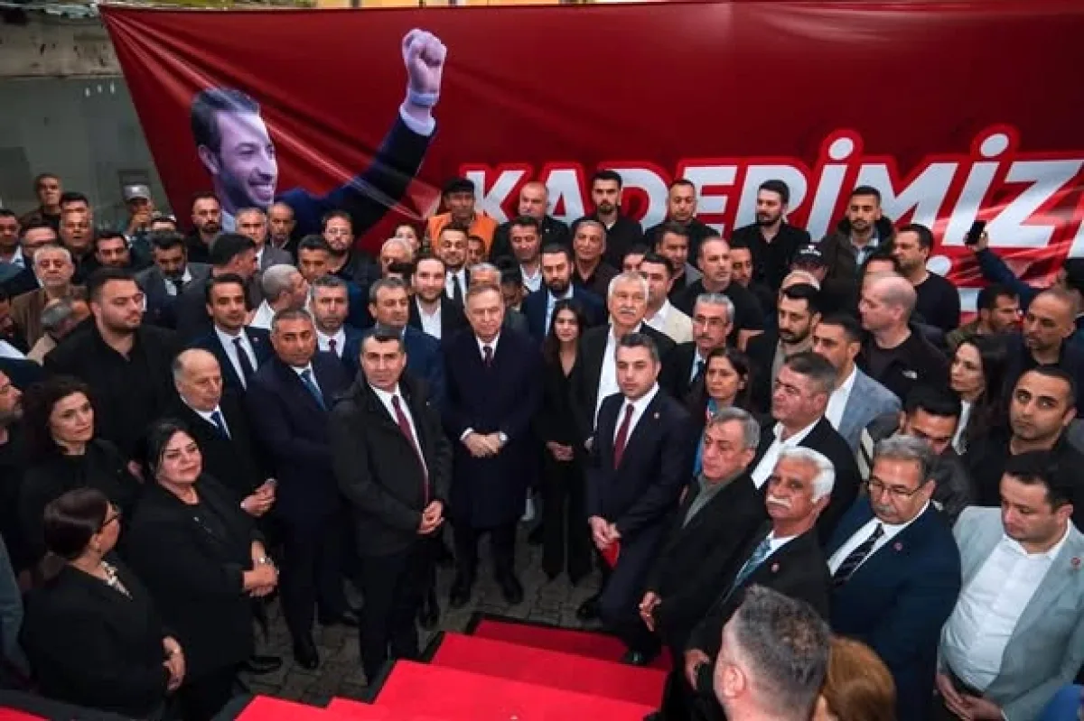 Ceyhan 300 Gündür Adalet İstiyor: Kadir Aydar İçin Özgürlük Talepleri Ceyhan 300 Gündür Adalet İstiyor: Kadir Aydar İçin Özgürlük Talepleri