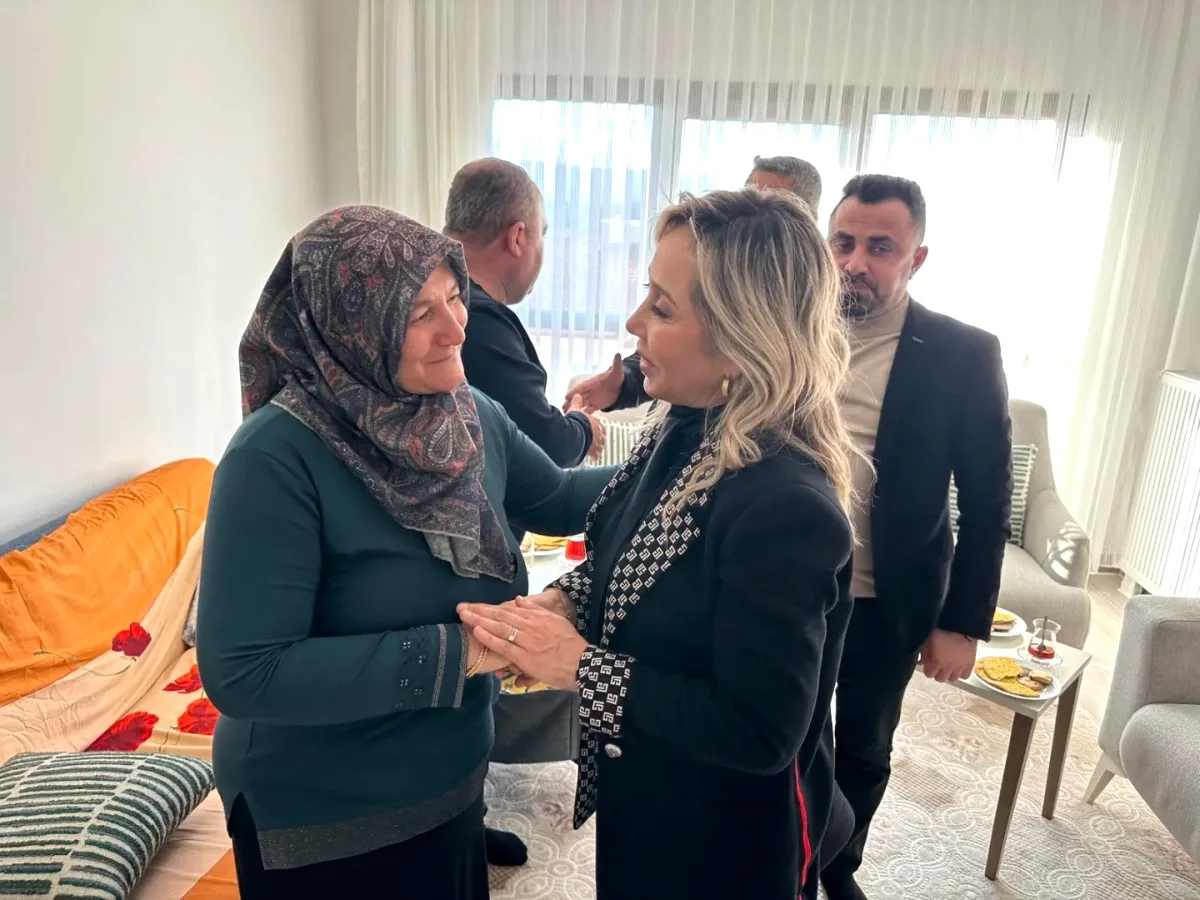 Adıyaman Besni'de İlçe Başkanı'nın Ağabeyine Geçmiş Olsun Mesajı Adıyaman Besni'de İlçe Başkanı'nın Ağabeyine Geçmiş Olsun Mesajı