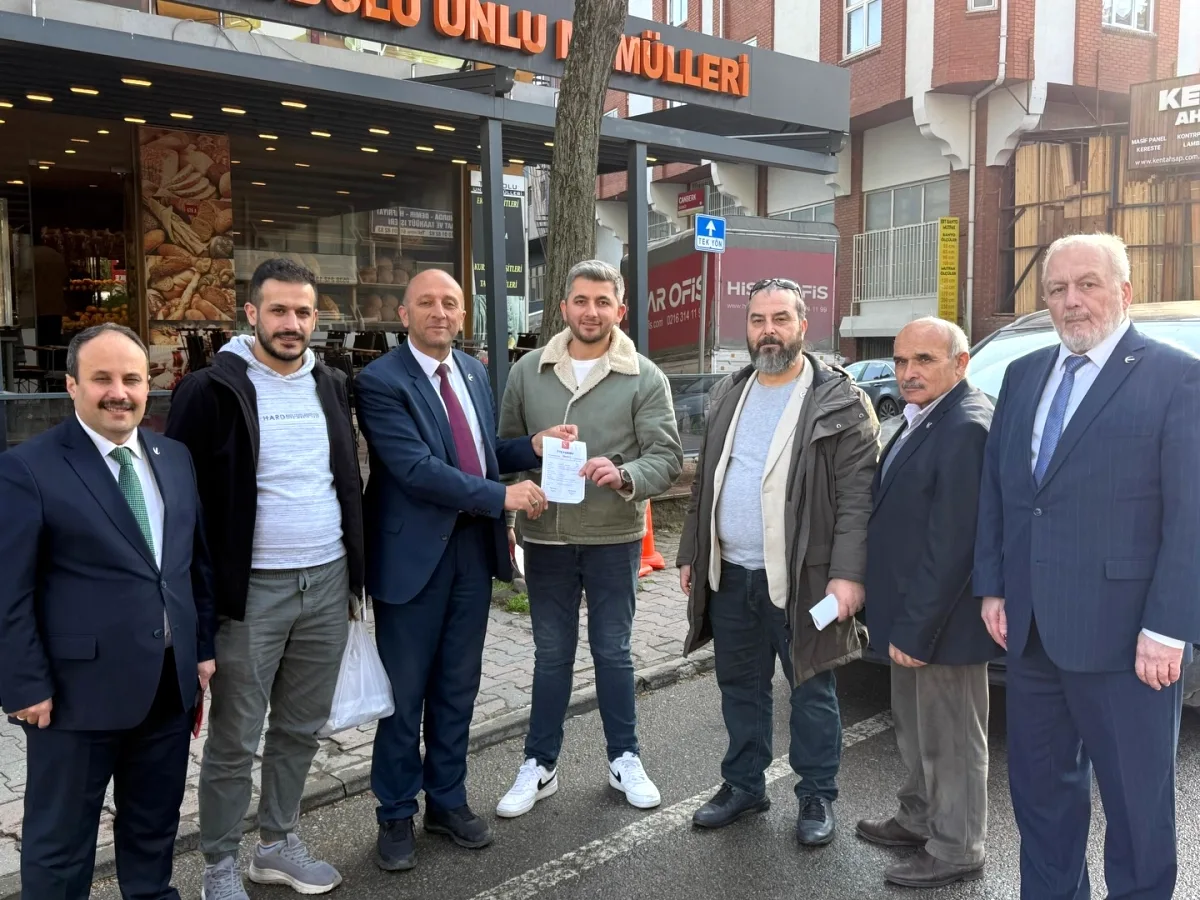 Yeniden Refah Partisi Ümraniye'de Esnaf Ziyareti Gerçekleştirdi Yeniden Refah Partisi Ümraniye'de Esnaf Ziyareti Gerçekleştirdi