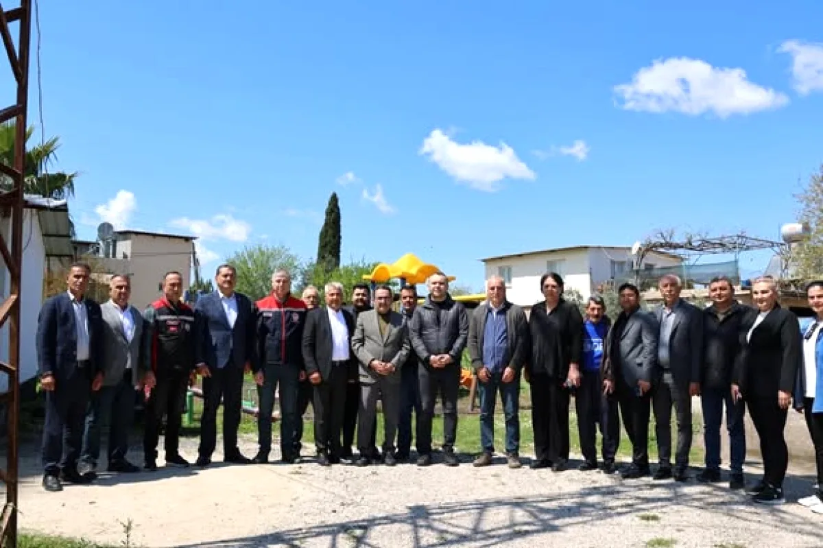 Yumurtalık'ta Dolu Felaketi Sonrası Sahada Hasar Tespit Çalışmaları Sürüyor Yumurtalık'ta Dolu Felaketi Sonrası Sahada Hasar Tespit Çalışmaları Sürüyor