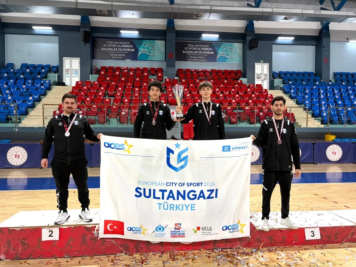 Sultangazi BSK Masa Tenisi Takımı 1. Lig'e Yükseldi Sultangazi BSK Masa Tenisi Takımı 1. Lig'e Yükseldi
