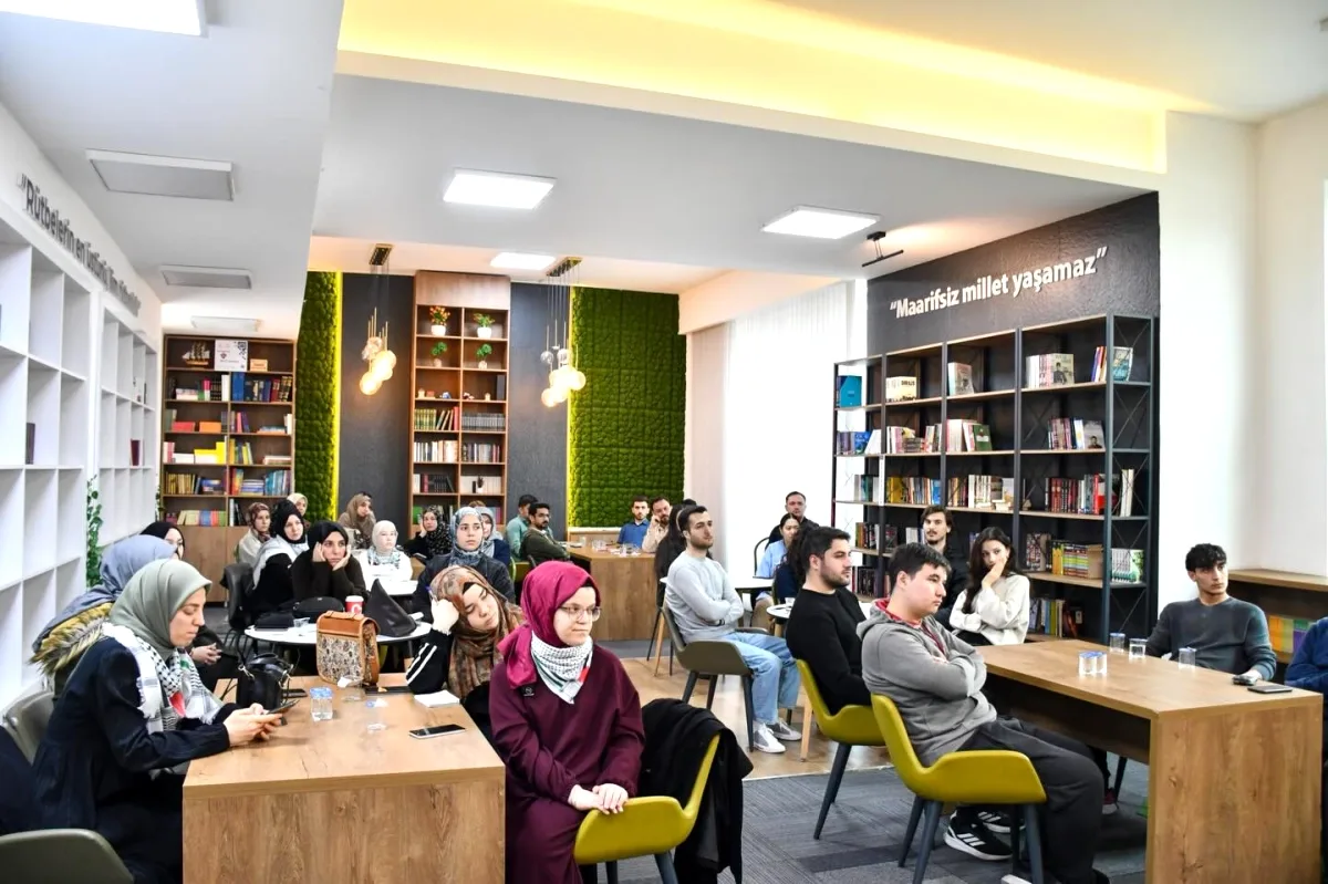 Gençlik ve Spor İl Müdürlüğü'nden Gençlere Aktivizm Dersi Gençlik ve Spor İl Müdürlüğü'nden Gençlere Aktivizm Dersi
