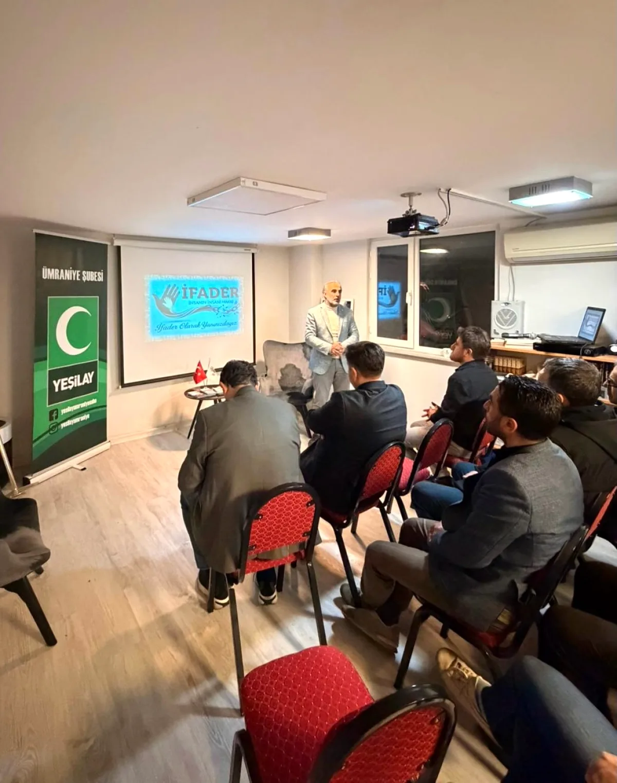 Ümraniye'de Bağımlılıkla Mücadele Eğitimi: Yeşilay ve İFADER İş Birliği Ümraniye'de Bağımlılıkla Mücadele Eğitimi: Yeşilay ve İFADER İş Birliği