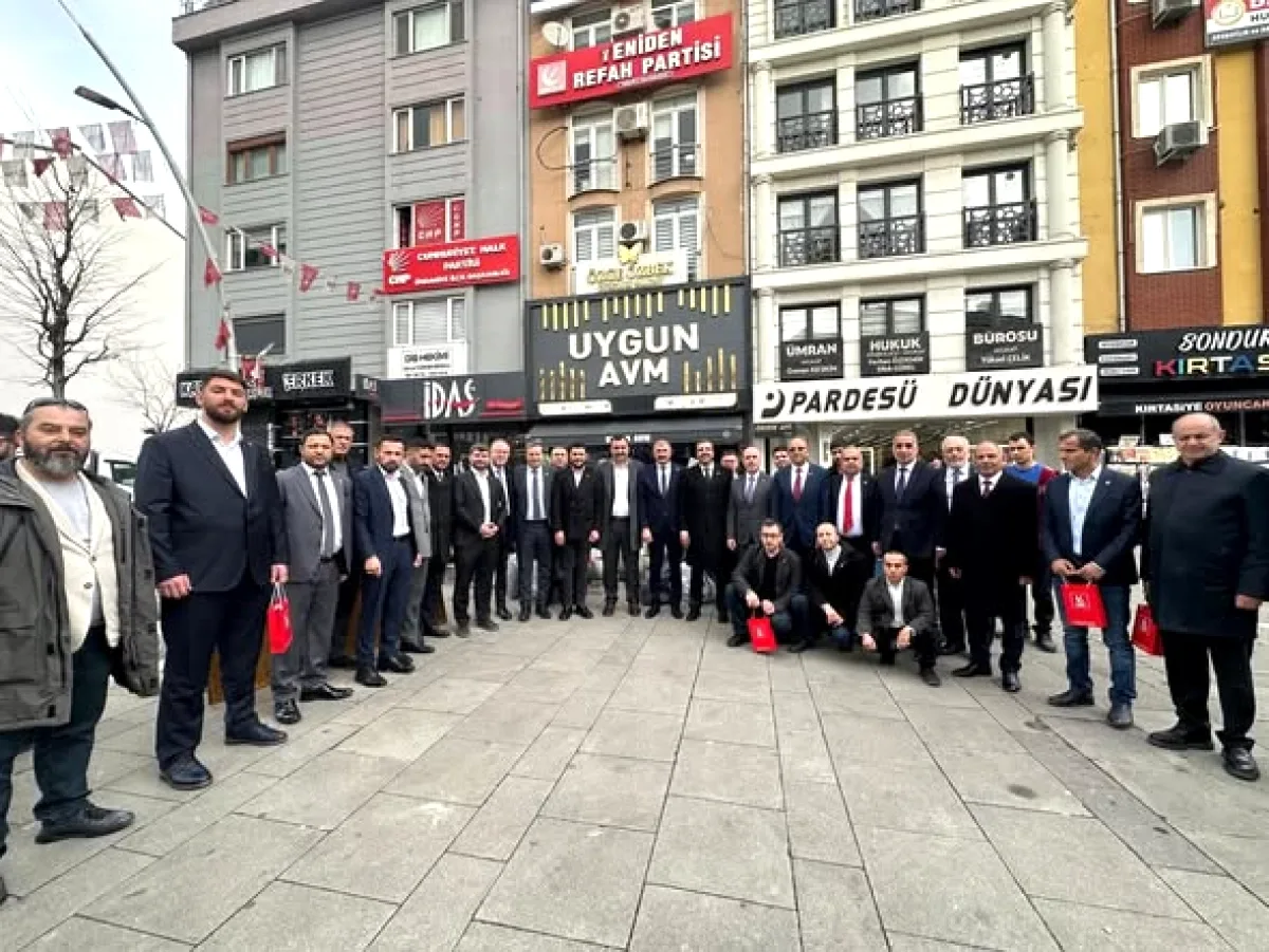 Yeniden Refah Partisi İstanbul'dan Polis Teşkilatı'nın 181. Yıl Dönümü Kutlaması Yeniden Refah Partisi İstanbul'dan Polis Teşkilatı'nın 181. Yıl Dönümü Kutlaması
