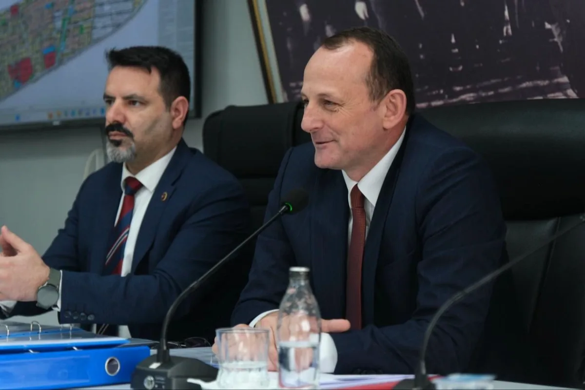 Çiftlikköy'de E-Ruhsat Ücretleri Belli Oldu: Yıllık 8 Bin TL Çiftlikköy'de E-Ruhsat Ücretleri Belli Oldu: Yıllık 8 Bin TL
