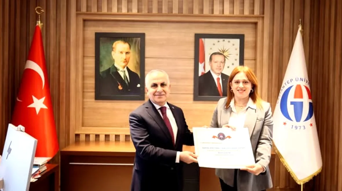 GAÜN'e Mavi Bayrak Ödülü: Engelsiz Kampüs Hedefinde Büyük Başarı GAÜN'e Mavi Bayrak Ödülü: Engelsiz Kampüs Hedefinde Büyük Başarı