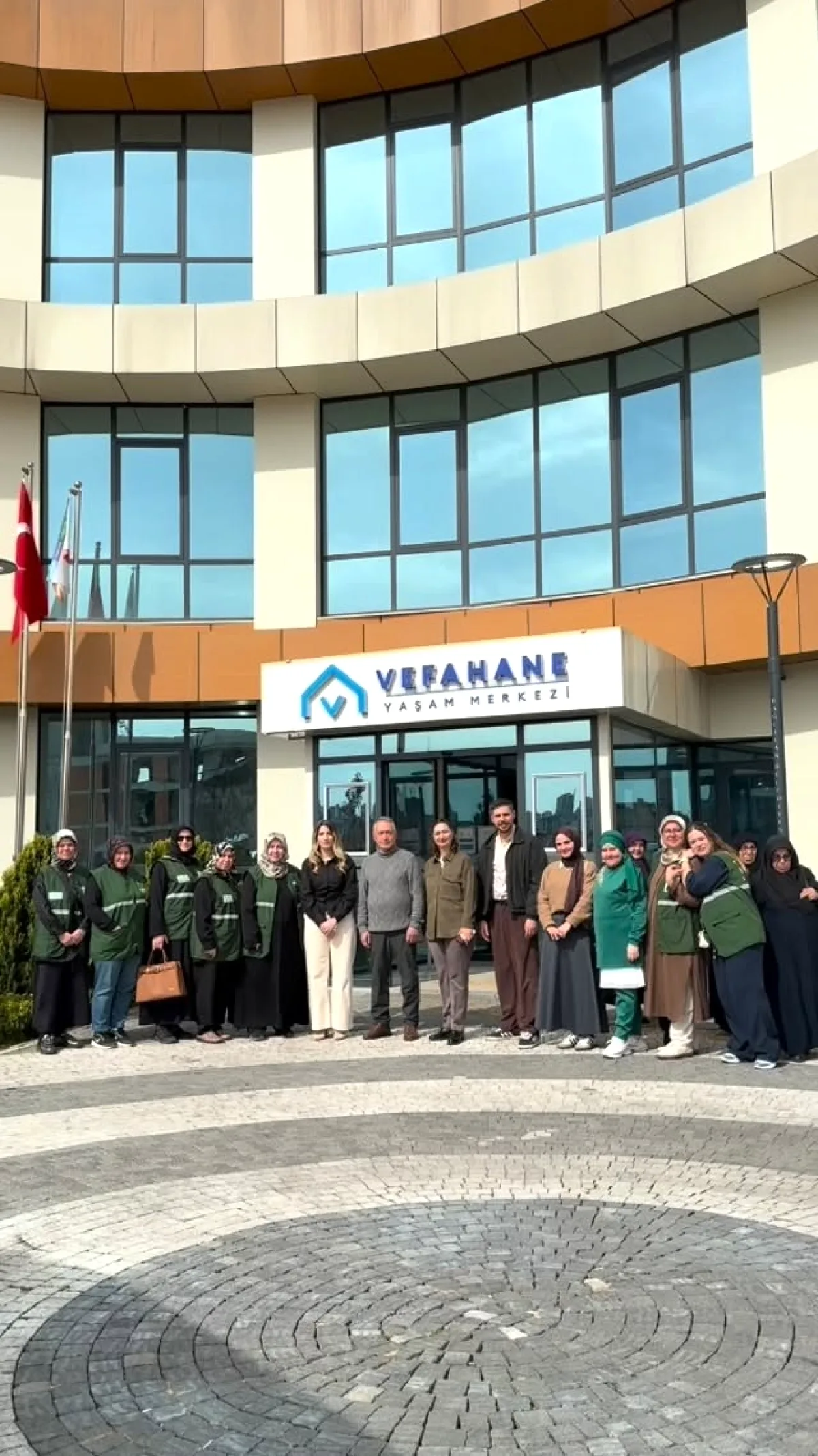 Bağcılar'da Vefahâne Yaşam Merkezi'nde Ne Yaşandı? Yeşilay ve Yedam'ın Ziyareti Bağcılar'da Vefahâne Yaşam Merkezi'nde Ne Yaşandı? Yeşilay ve Yedam'ın Ziyareti