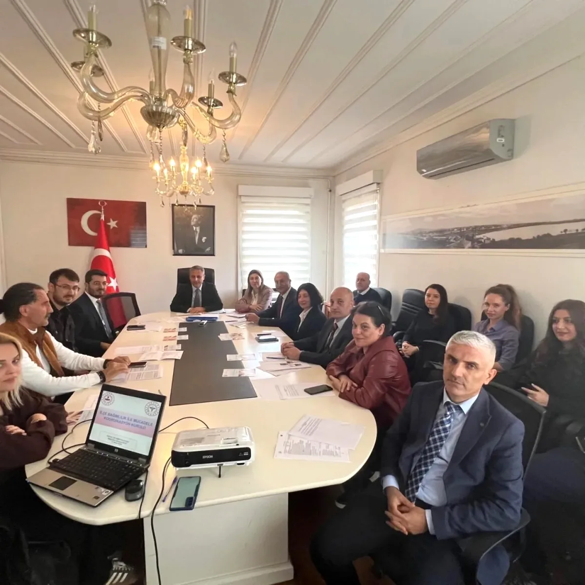 Kadıköy'de Bağımlılıkla Mücadele Koordinasyon Toplantısı Kadıköy'de Bağımlılıkla Mücadele Koordinasyon Toplantısı