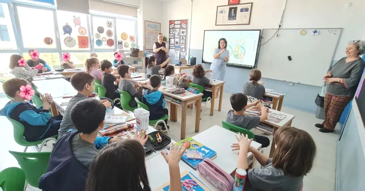 İzmit'te Anaokulu Öğrencilerine Sağlık Eğitimi Verildi İzmit'te Anaokulu Öğrencilerine Sağlık Eğitimi Verildi
