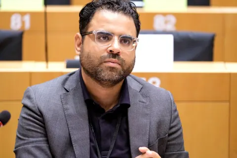 AB Müzakerecisi CO2 Vergisi Askıya Alma Boşluğunu Reddetti