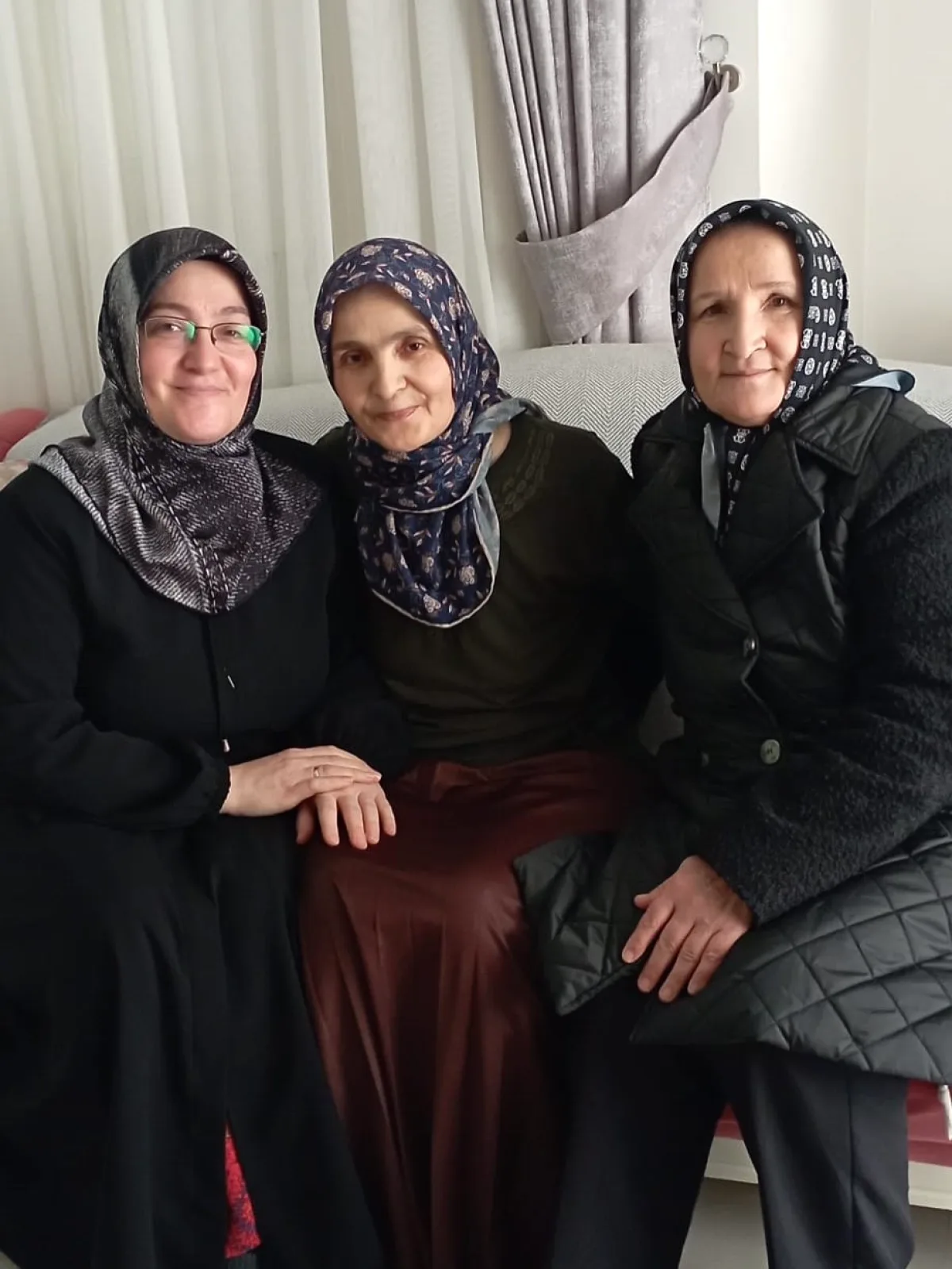 Gebze'de Kadın Dayanışması: Ak Kadın Gebze Mahalle Buluşmalarına Devam Ediyor Gebze'de Kadın Dayanışması: Ak Kadın Gebze Mahalle Buluşmalarına Devam Ediyor