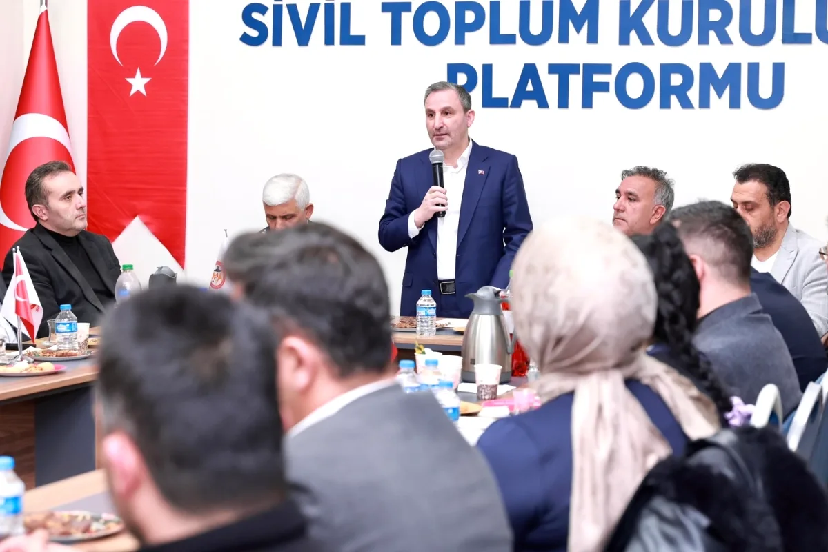 Tombaş ve SULDEP'ten Sultanbeyli'de STK Buluşması Tombaş ve SULDEP'ten Sultanbeyli'de STK Buluşması