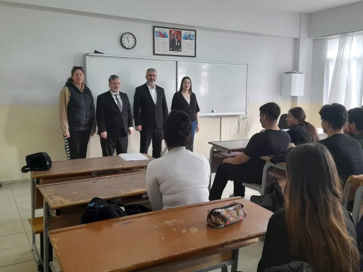 Büyükçekmece MEM'den Meslek Lisesine Maarif Modeli İncelemesi Büyükçekmece MEM'den Meslek Lisesine Maarif Modeli İncelemesi