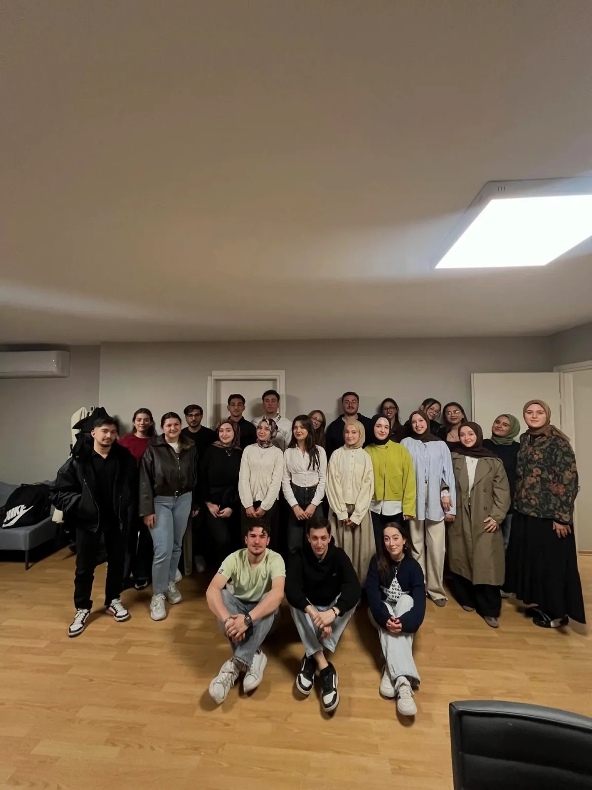 Kadıköy'de Bağımlılığa Karşı Oyun Gecesi: Gençler Eğlenerek Sosyalleşti Kadıköy'de Bağımlılığa Karşı Oyun Gecesi: Gençler Eğlenerek Sosyalleşti