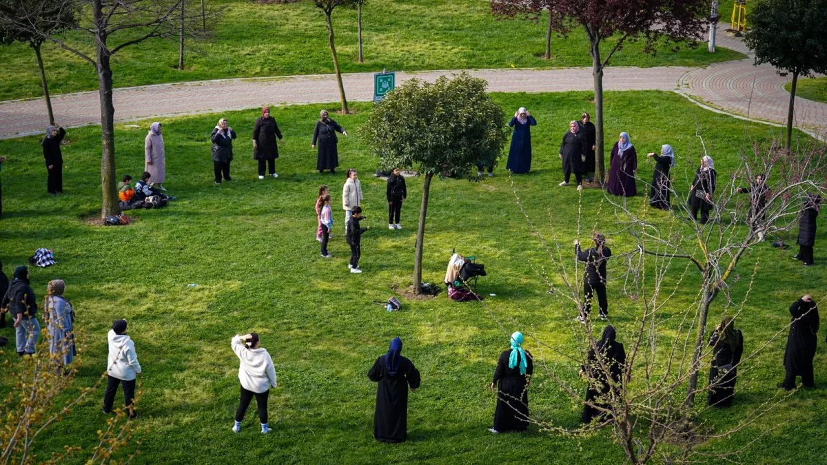 Esenler'de Bahar Sporla Başlıyor: Deprem Parkı'nda Ücretsiz Etkinlikler Esenler'de Bahar Sporla Başlıyor: Deprem Parkı'nda Ücretsiz Etkinlikler
