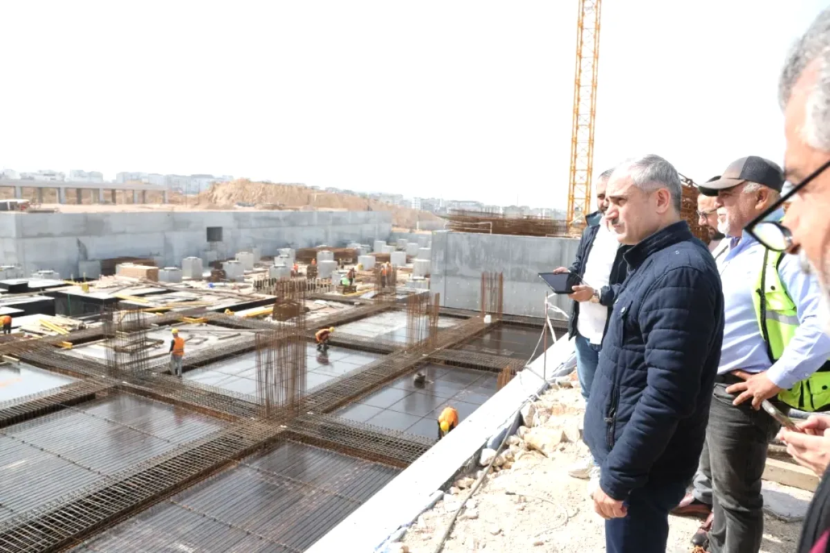 Çayırova'da İki Dev Yatırım: Başkan Çiftçi Şantiyeleri İnceledi Çayırova'da İki Dev Yatırım: Başkan Çiftçi Şantiyeleri İnceledi
