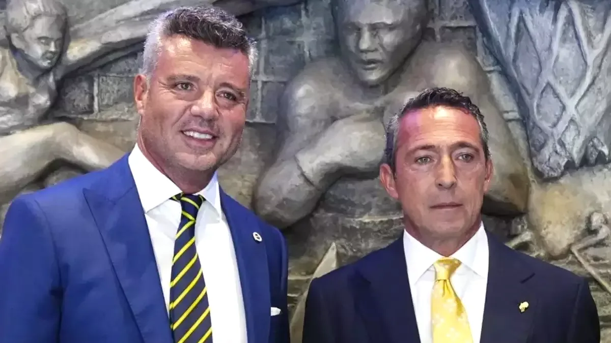 Fenerbahçe'de Otokoç ile Göğüs Sponsoru Anlaşması Yenilendi Fenerbahçe'de Otokoç ile Göğüs Sponsoru Anlaşması Yenilendi