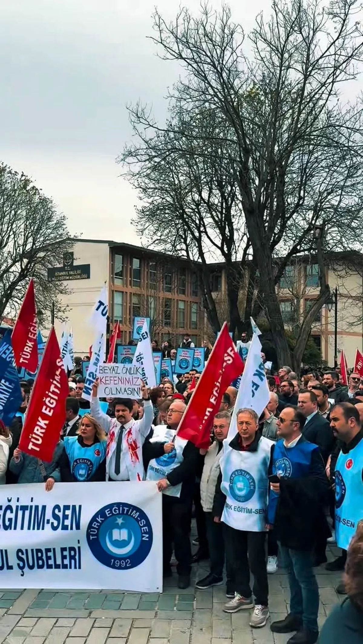 Şanlıurfa Saldırısı Sonrası İstanbul'da Eğitimde Şiddet Protestosu Şanlıurfa Saldırısı Sonrası İstanbul'da Eğitimde Şiddet Protestosu