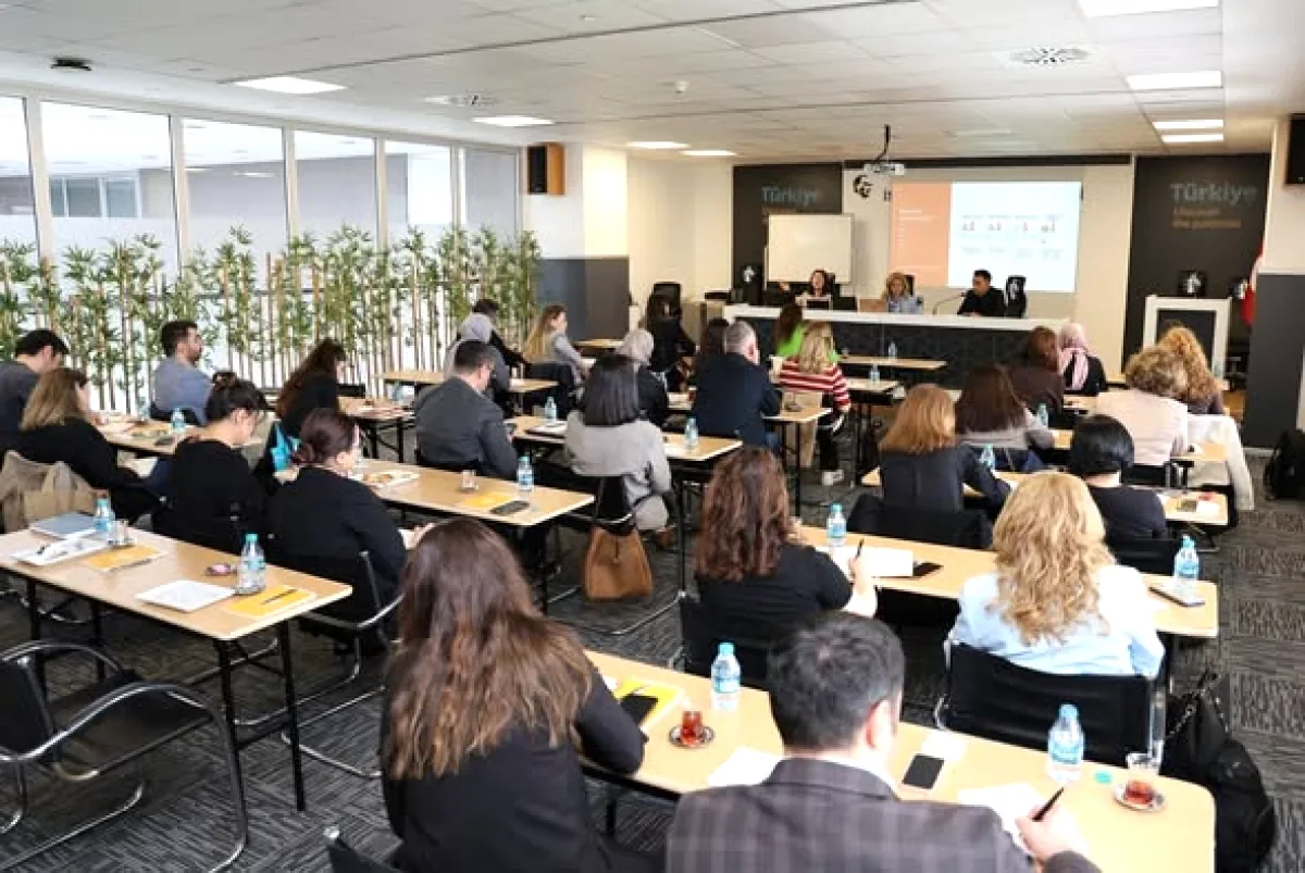 İstanbul'da MOH Yönetmeliği Masaya Yatırıldı: İhracatçılar ve Akademisyenler Bir Araya Geldi İstanbul'da MOH Yönetmeliği Masaya Yatırıldı: İhracatçılar ve Akademisyenler Bir Araya Geldi