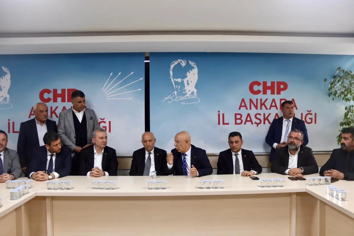 Fethi Yaşar'dan CHP'li Tutuklu İl Başkanı Erkol İçin Dayanışma Ziyareti Fethi Yaşar'dan CHP'li Tutuklu İl Başkanı Erkol İçin Dayanışma Ziyareti