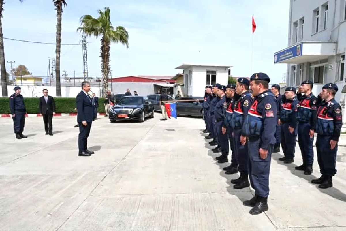 İmamoğlu'nda Güvenlik: Vali Yavuz Jandarma'yı Ziyaret Etti İmamoğlu'nda Güvenlik: Vali Yavuz Jandarma'yı Ziyaret Etti