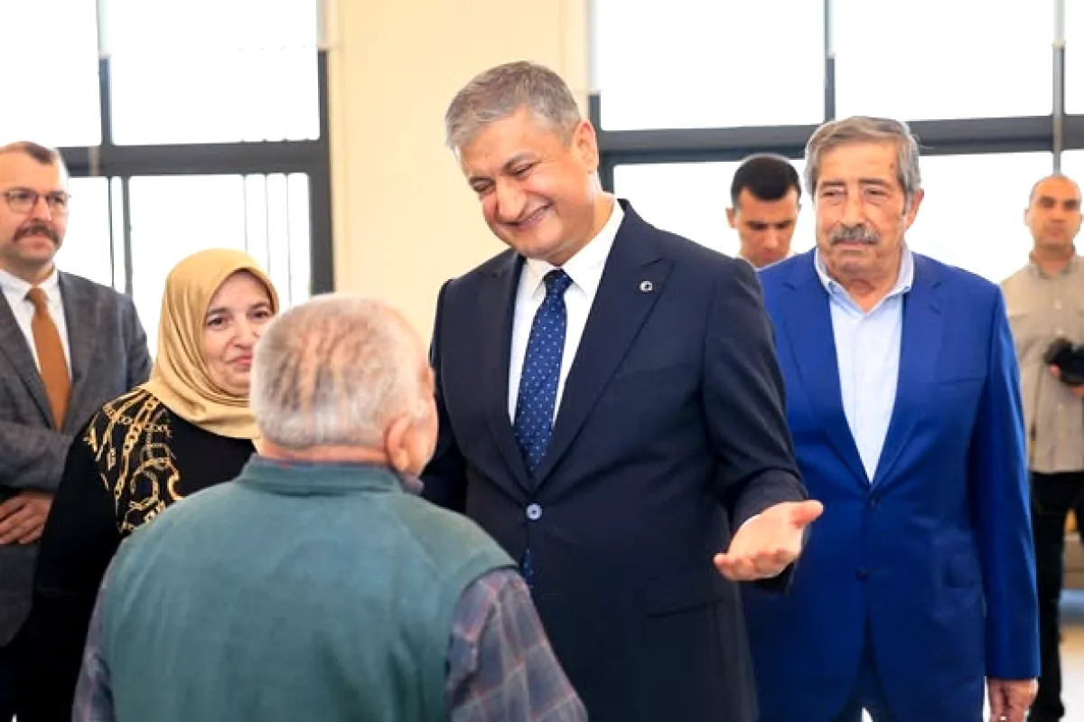 Adana Valisi İmamoğlu'ndaki Huzurevini Ziyaret Etti Adana Valisi İmamoğlu'ndaki Huzurevini Ziyaret Etti