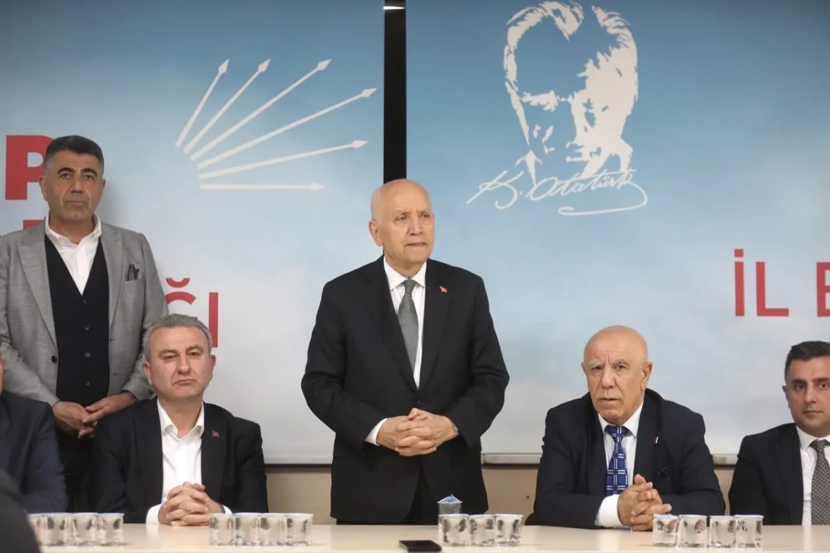 Ankara'da Siyasi Dayanışma: CHP'li Erkol'un Tutuklanmasına Tepki Ankara'da Siyasi Dayanışma: CHP'li Erkol'un Tutuklanmasına Tepki