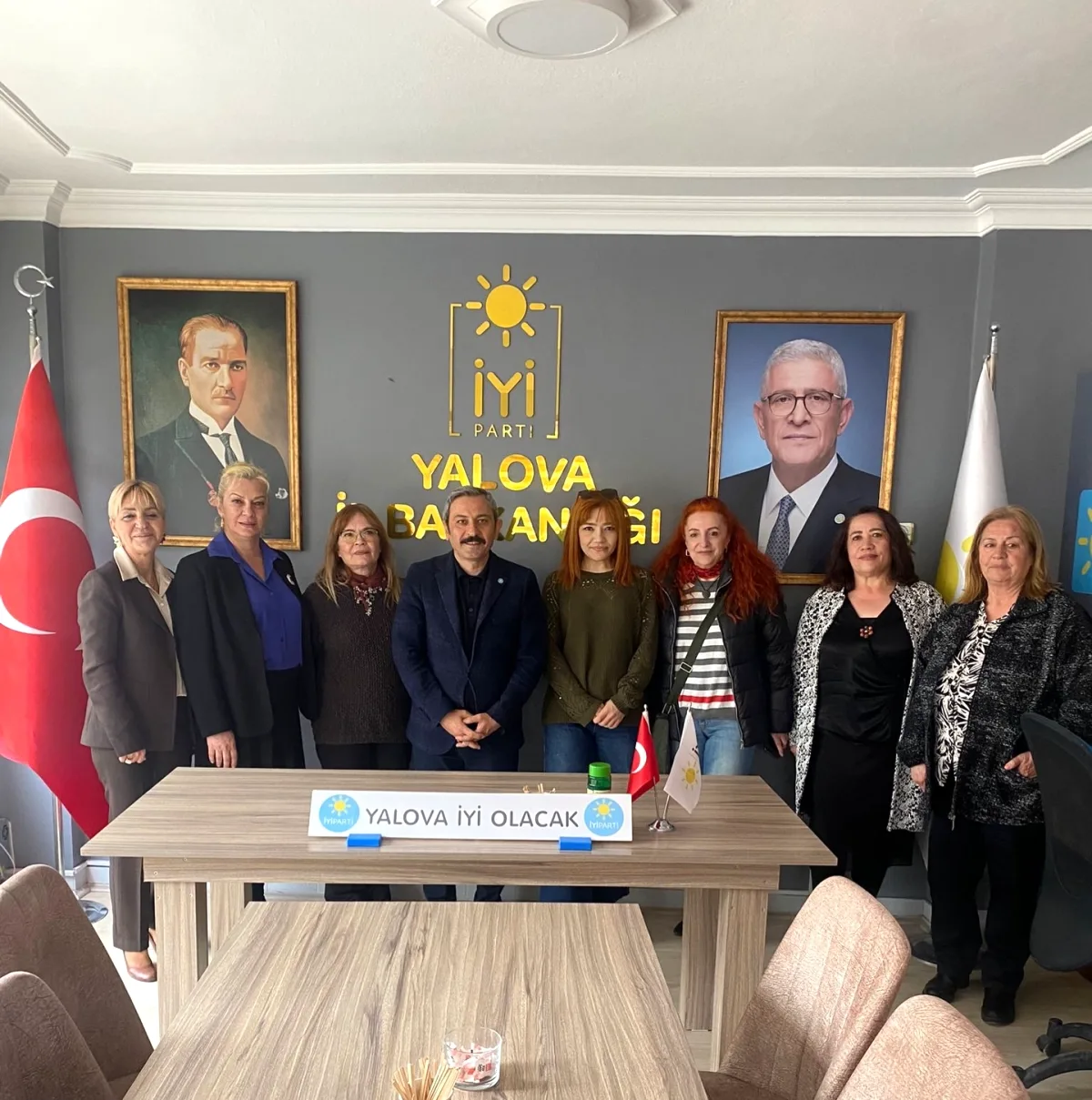 ADD Yalova Yönetimi İYİ Parti'yi Ziyaret Etti ADD Yalova Yönetimi İYİ Parti'yi Ziyaret Etti
