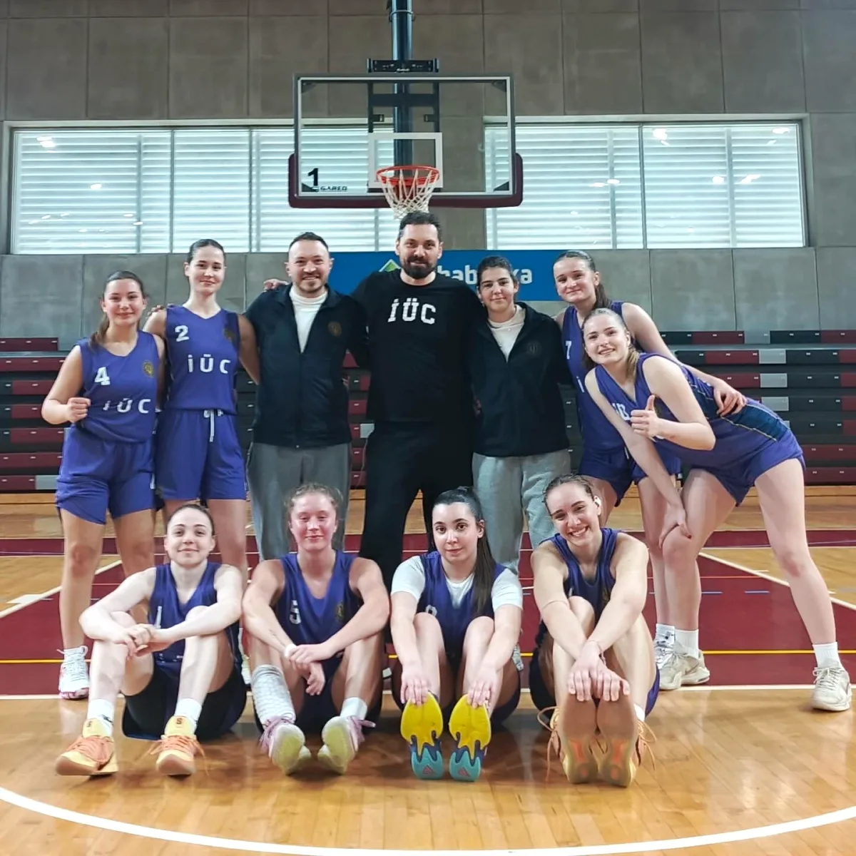 İÜC Kadın Basketbol Takımı Namağlup Yarı Finalde İÜC Kadın Basketbol Takımı Namağlup Yarı Finalde