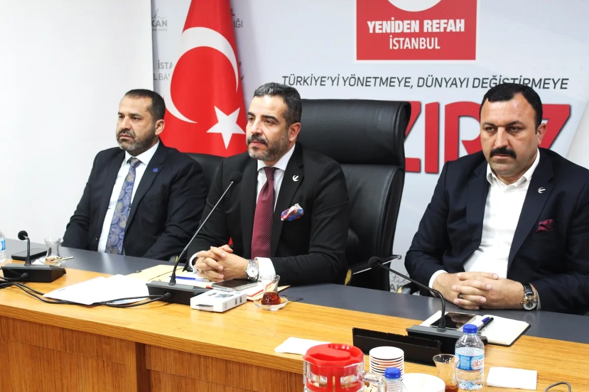 Yeniden Refah İstanbul'da İlçe Başkanları Toplantısı Gerçekleştirildi Yeniden Refah İstanbul'da İlçe Başkanları Toplantısı Gerçekleştirildi