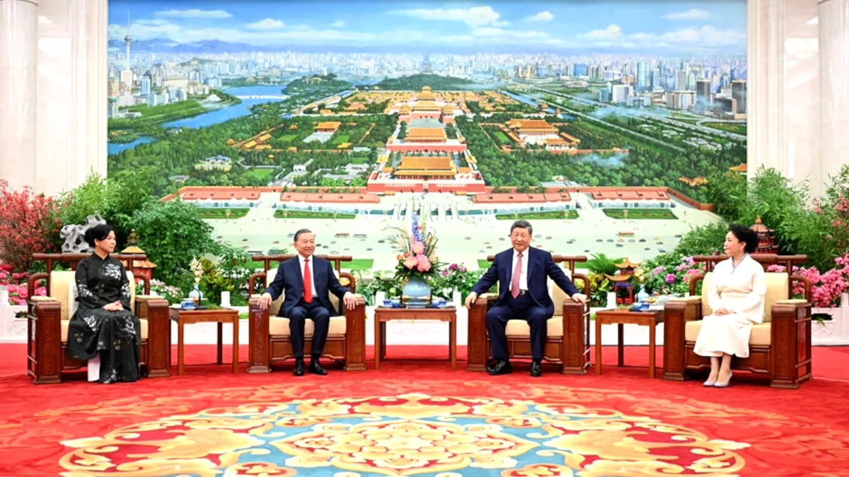 Çin ve Vietnam Liderleri Pekin'de Sıcak Veda Töreni Gerçekleştirdi Çin ve Vietnam Liderleri Pekin'de Sıcak Veda Töreni Gerçekleştirdi