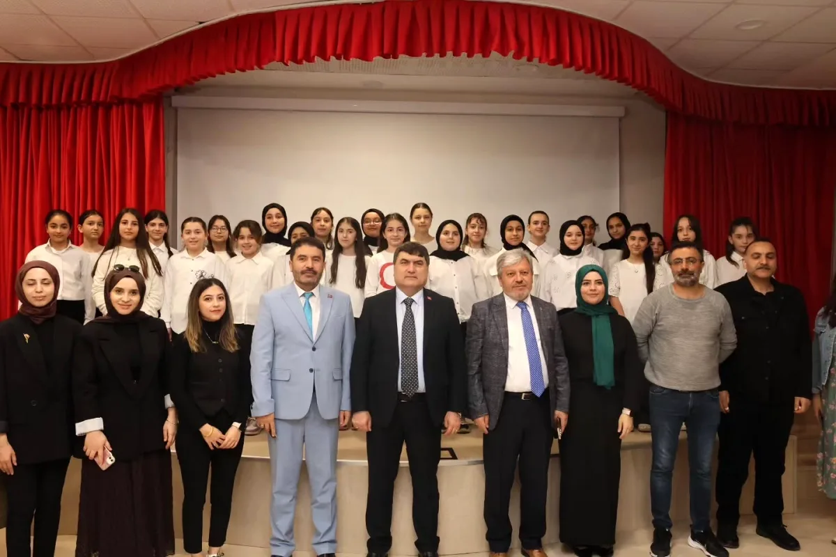 Sultanbeyli'de Öğrenci Projeleri Görücüye Çıktı Sultanbeyli'de Öğrenci Projeleri Görücüye Çıktı