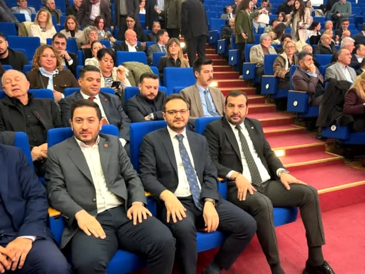 Özgür Özel: "CHP Liyakatli Kadrolarla İktidara Hazır" Özgür Özel: "CHP Liyakatli Kadrolarla İktidara Hazır"