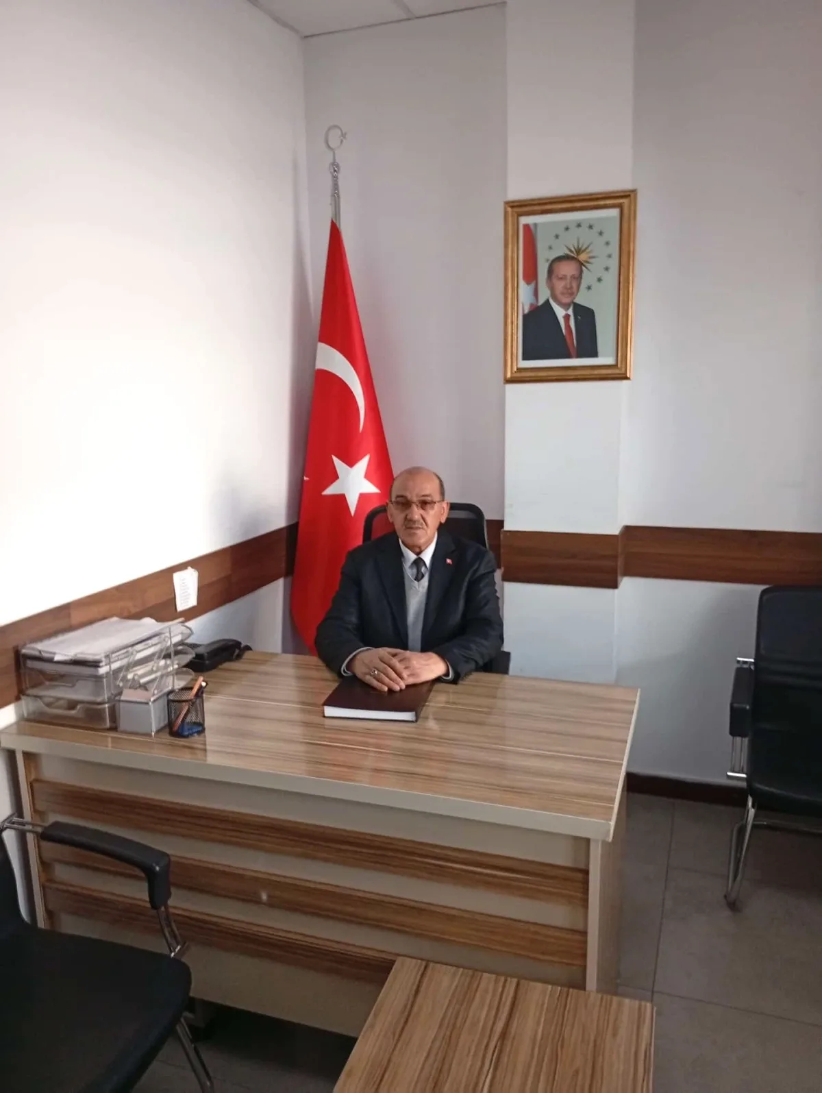 Yenimahalle AK Parti'de Bugün Nöbetçi Yönetim Kurulu Üyesi Açıklandı Yenimahalle AK Parti'de Bugün Nöbetçi Yönetim Kurulu Üyesi Açıklandı