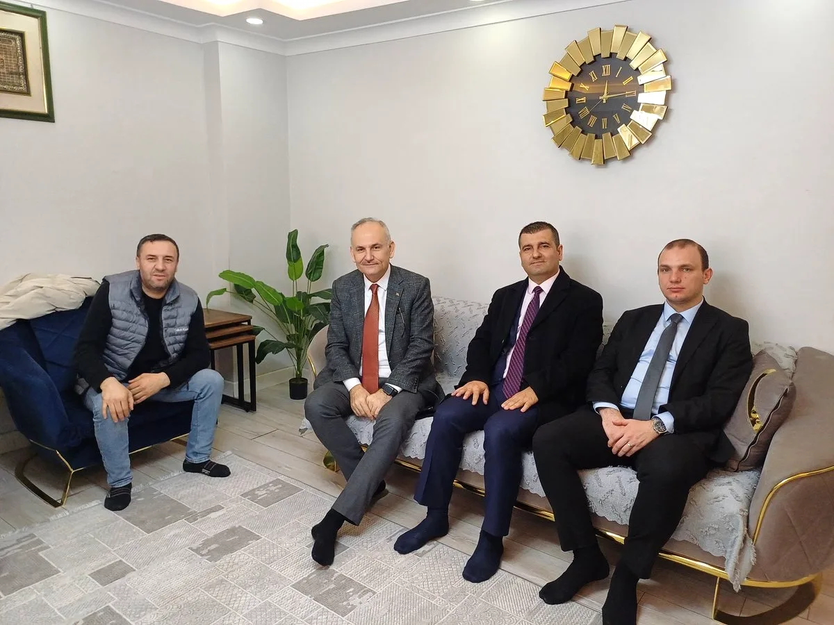 Gaziosmanpaşa'da Mahalle Ziyareti: Kaymakam Vatandaşın Kapısını Çaldı Gaziosmanpaşa'da Mahalle Ziyareti: Kaymakam Vatandaşın Kapısını Çaldı
