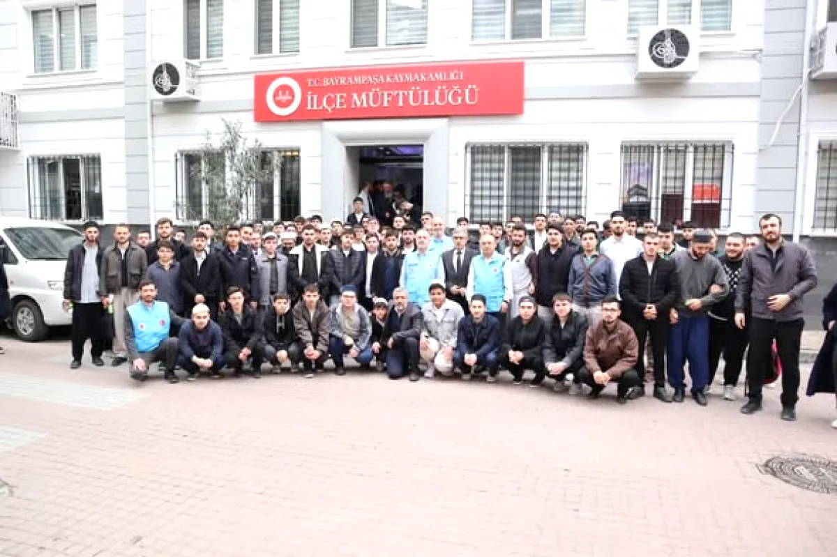 Bayrampaşa'da Genç Hafızlara 2 Milyon Liralık Ödül Bayrampaşa'da Genç Hafızlara 2 Milyon Liralık Ödül