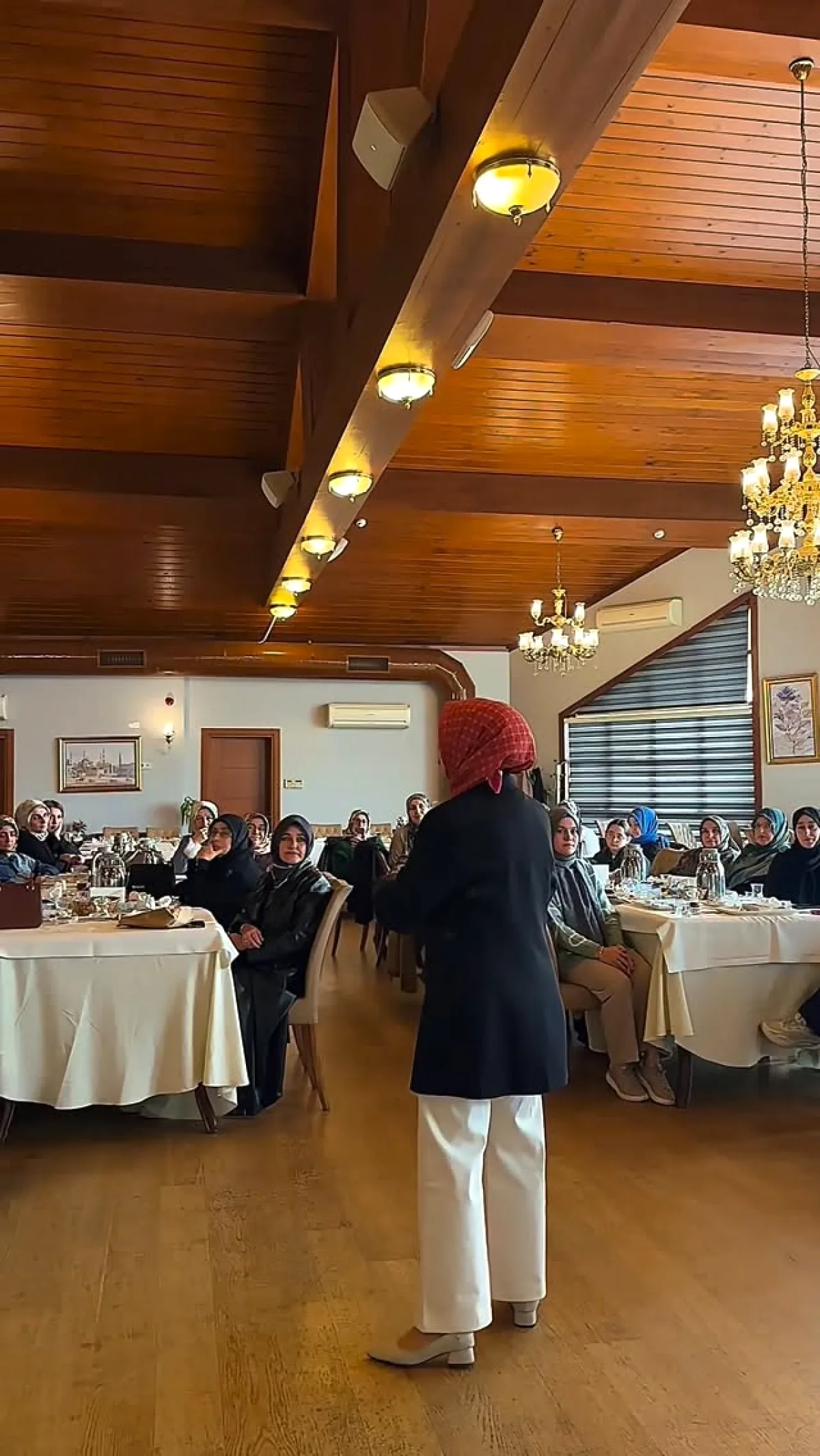 Ümraniye'de Bağımlılıkla Mücadele: Çözüm Aile İçi İletişimde Ümraniye'de Bağımlılıkla Mücadele: Çözüm Aile İçi İletişimde