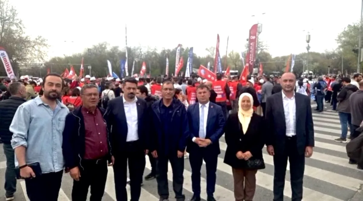 Beypazarı CHP ve Kızılay, Eğitimde Şiddete Karşı Eylemde Buluştu Beypazarı CHP ve Kızılay, Eğitimde Şiddete Karşı Eylemde Buluştu