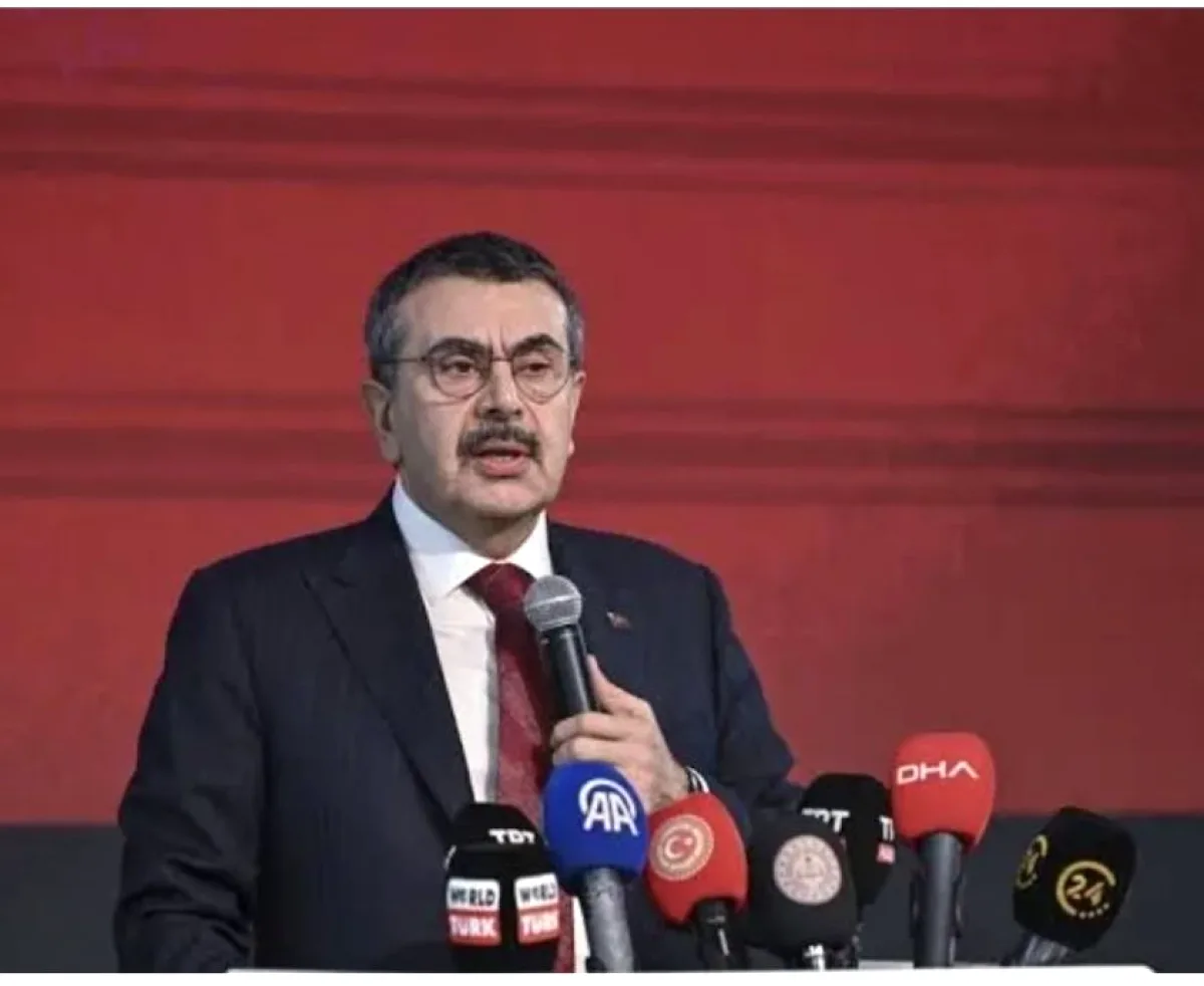 Çelebi'den Eğitim Sisteminde Köklü Değişim Çağrısı Çelebi'den Eğitim Sisteminde Köklü Değişim Çağrısı