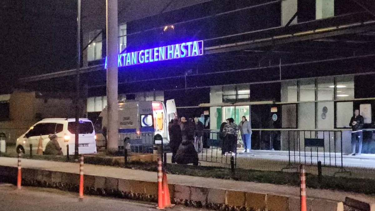 Zonguldak'ta Maden Ocağında Elektrik Kazası: 3 Çocuk Babası Madenci Hayatını Kaybetti Zonguldak'ta Maden Ocağında Elektrik Kazası: 3 Çocuk Babası Madenci Hayatını Kaybetti